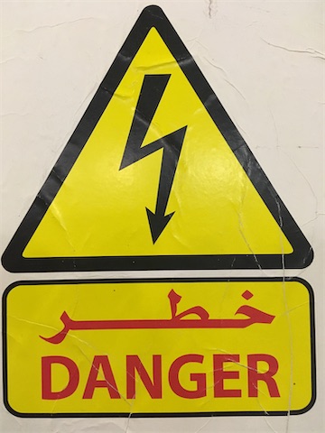 Warning sign of electical shock.